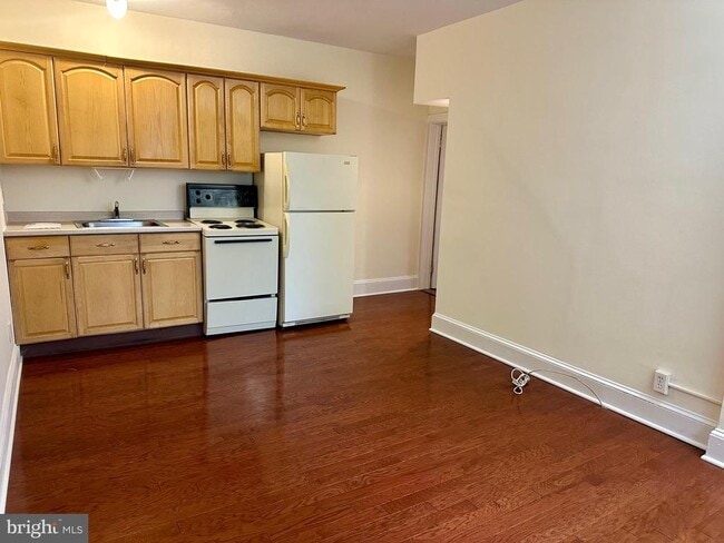 Building Photo - 414 West Ave