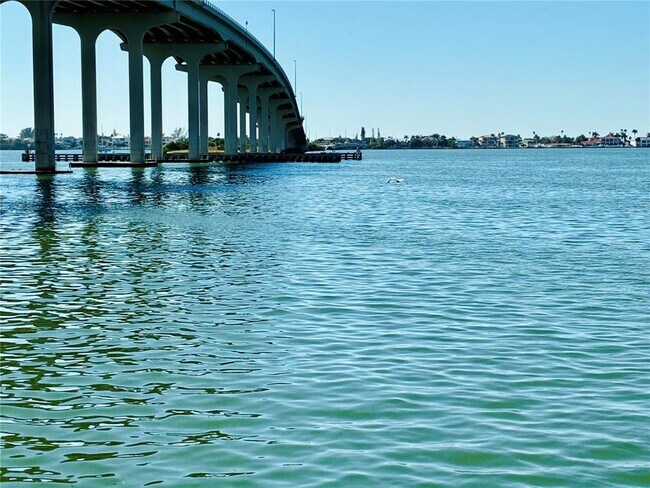 Building Photo - 113 12th St