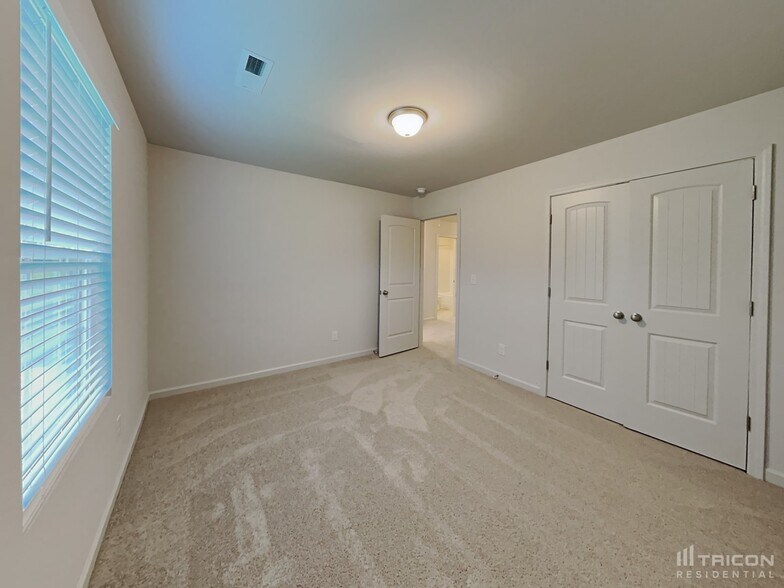 Building Photo - 4927 Westerly Dr