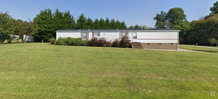 Building Photo - Move-In Ready 3 Bed, 2 Bath Home in Newton...