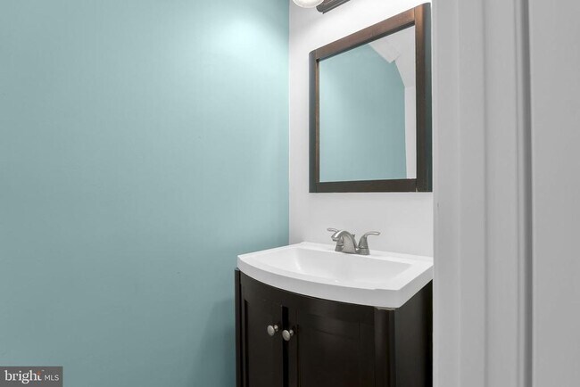 Building Photo - 5824 Wye Oak Commons Ct