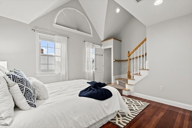 Building Photo - 72 Exchange St