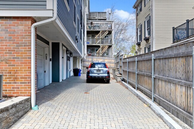 Building Photo - 78 Tremont St