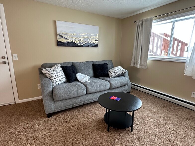 Building Photo - 3329 Mahoney Dr