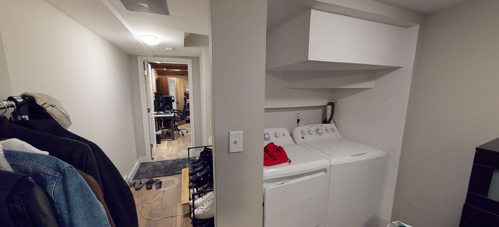 Building Photo - 83 Windsor St