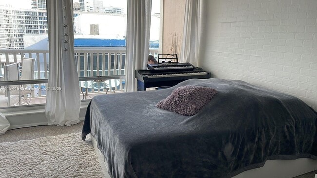 Building Photo - 4020 Galt Ocean Dr