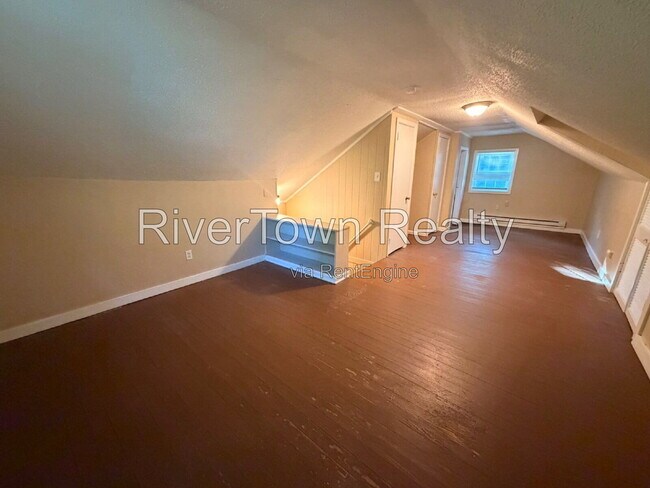 Building Photo - 3532 Kallaher Ave