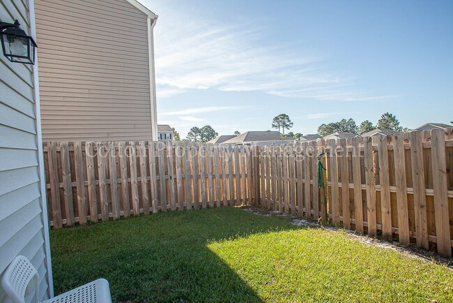 Building Photo - 142 Presley Ln