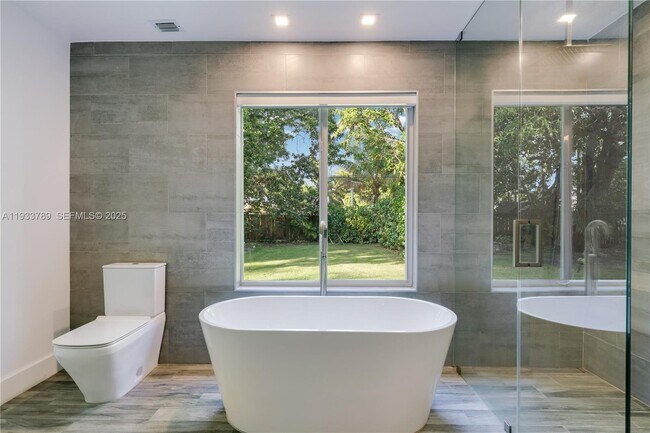 Building Photo - 125 NW 88th St