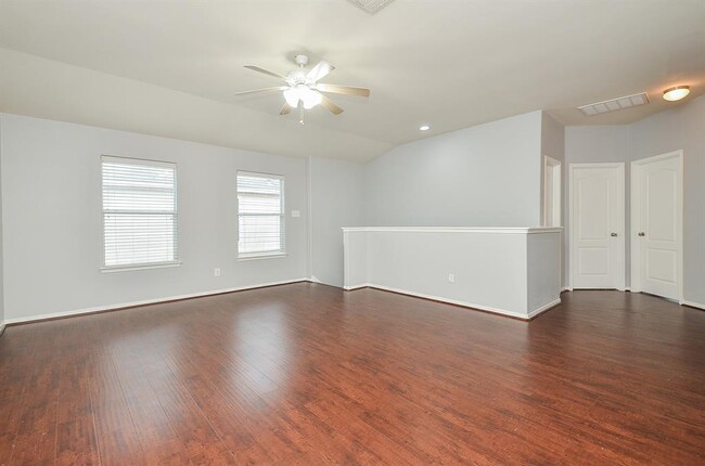 Building Photo - 2707 Roaring Oaks Ln