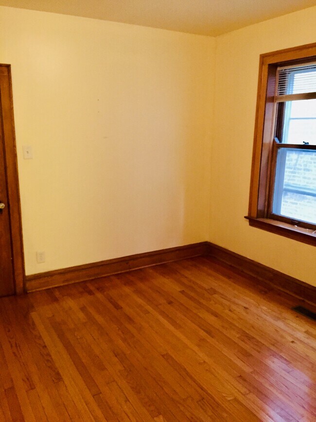 Building Photo - 1924 Kenilworth Ave