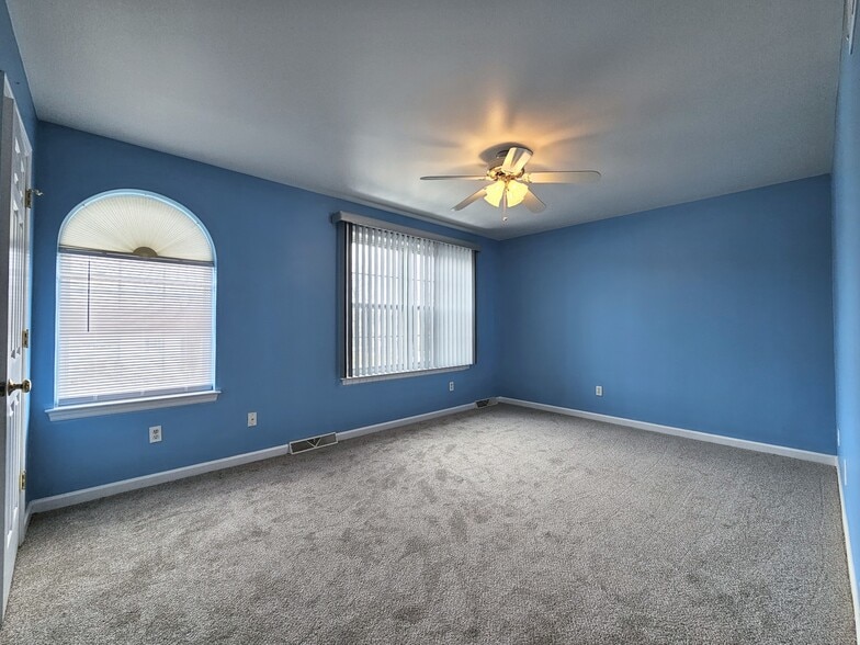 Building Photo - 160 Riders Way