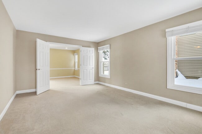 Building Photo - 1000 Cumberland Ln