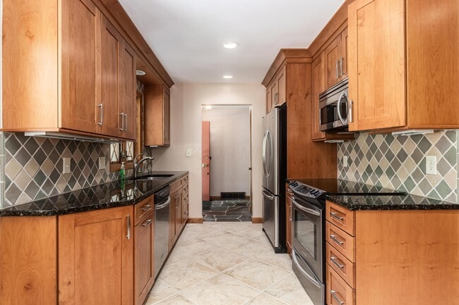 Building Photo - 5822 Falmouth Ct