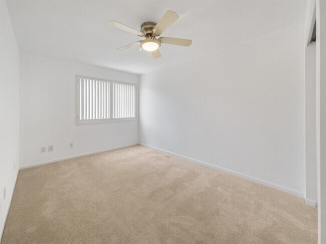 Building Photo - 3407 Roseland St
