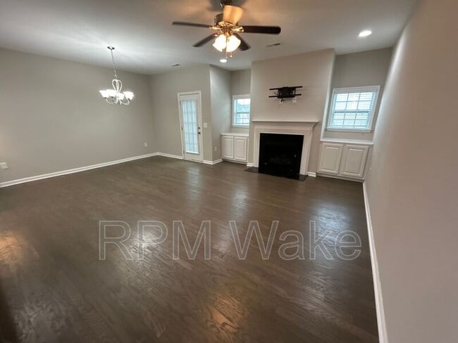 Building Photo - 217 Gulley Glen Dr