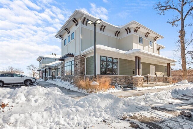 Primary Photo - 364 S Main St