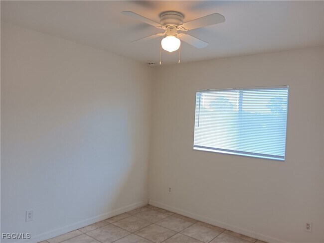 Building Photo - 111 W 12th St