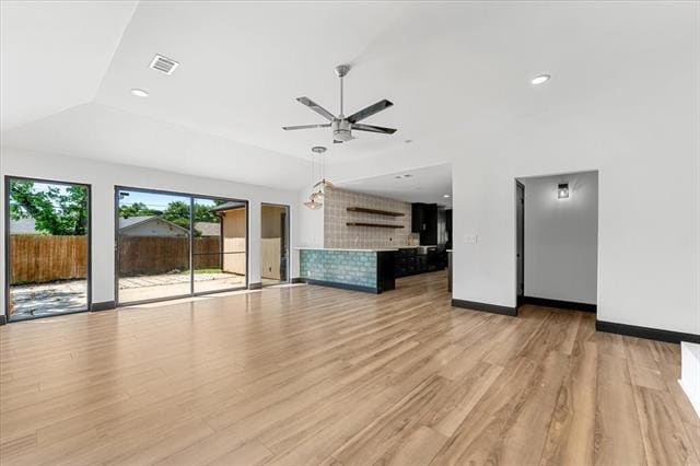 Building Photo - 11238 Webb Chapel Ct