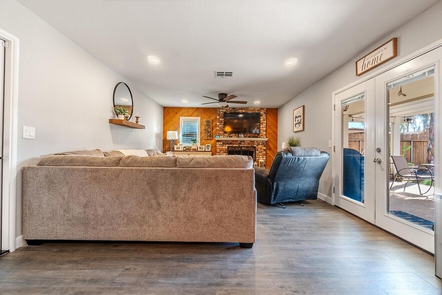 Building Photo - 1741 McComb Ave