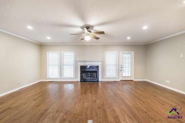 Building Photo - 127 Hudson Way