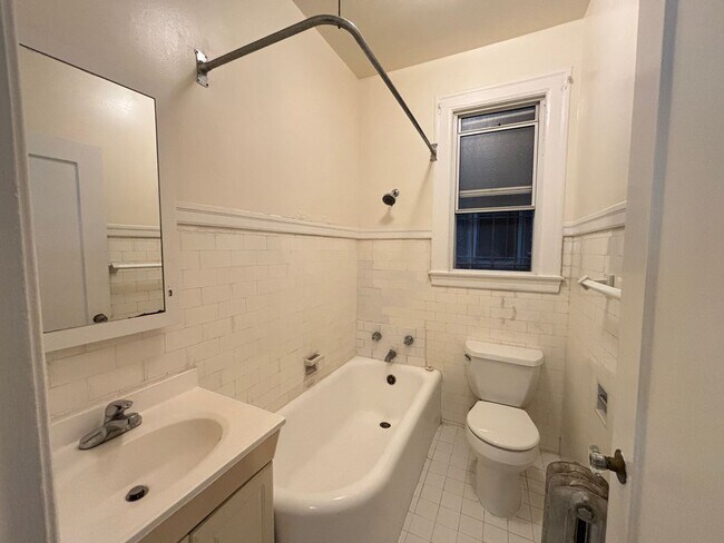 Building Photo - 490lombard