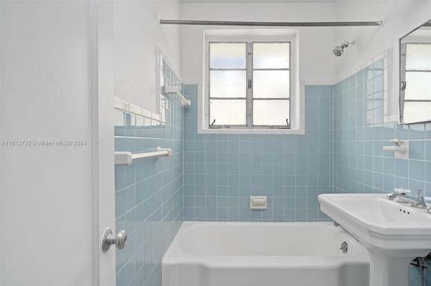 Building Photo - 817 Lenox Ave.