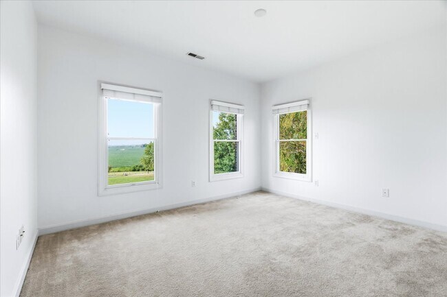 Building Photo - 6110 Holter Rd