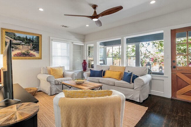 Building Photo - 38 19th Ave