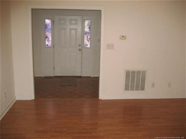 Building Photo - 125 Mosswood Dr