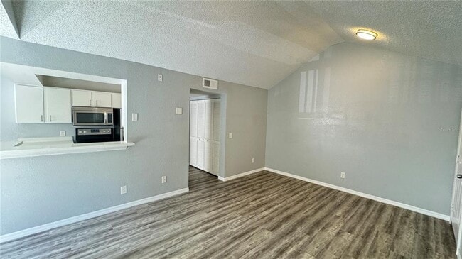 Building Photo - 1037 S Hiawassee Rd