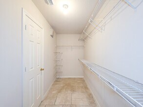 Building Photo - 18446 S Wimbledon Dr