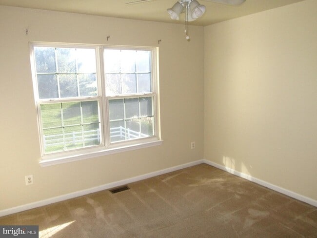Building Photo - 107 Mallard Way
