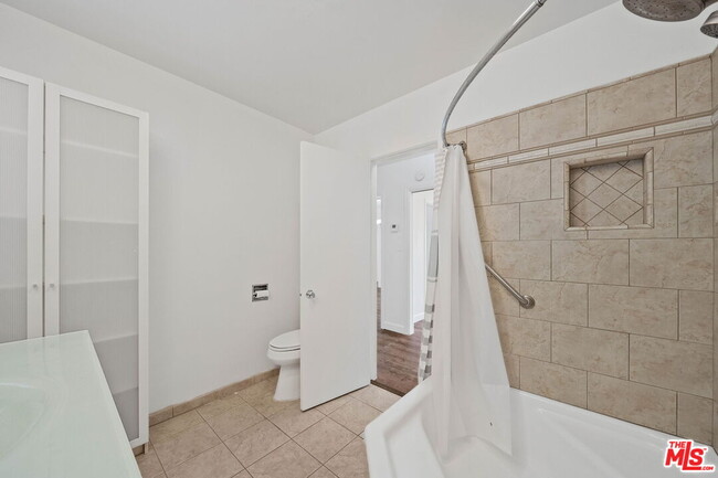 Building Photo - 4818 La Canada Blvd