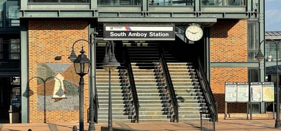 Building Photo - 410 Highland St