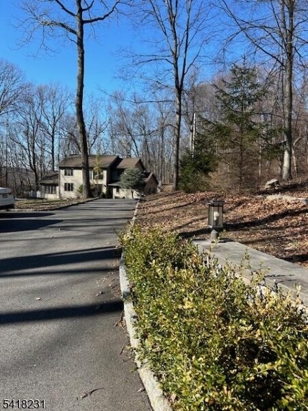 Building Photo - 102 Drakestown Rd