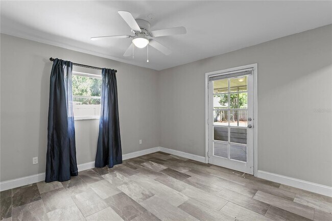 Building Photo - 6928 Greenhill Pl