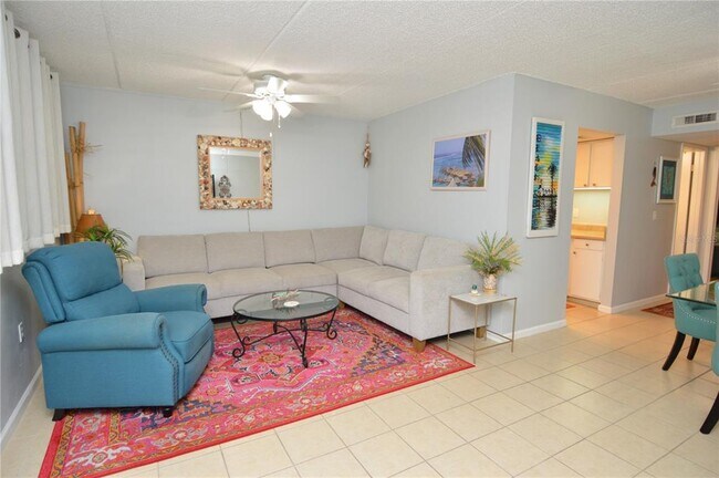 Building Photo - 12760 Indian Rocks Rd