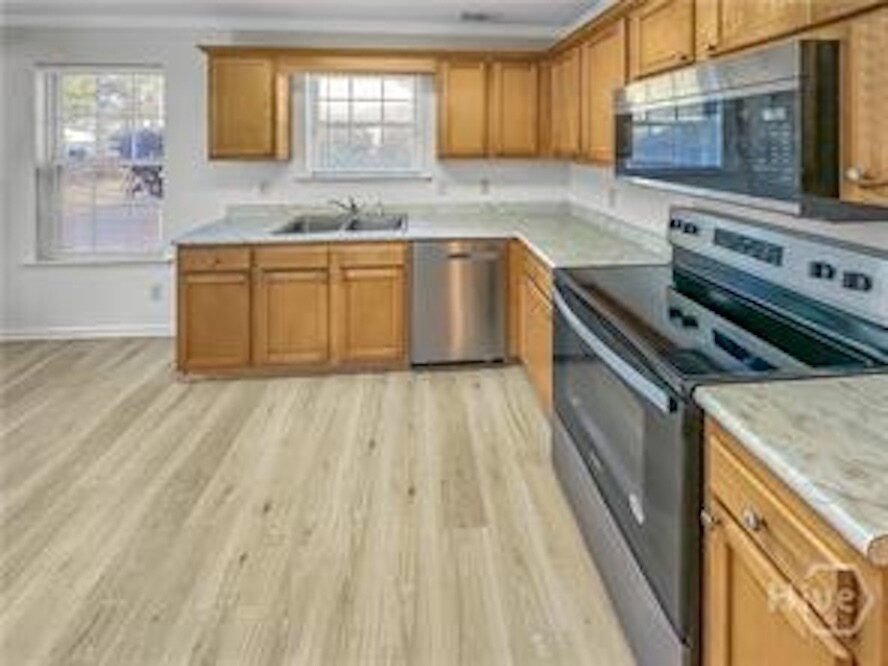 Building Photo - 3 Redding Ct