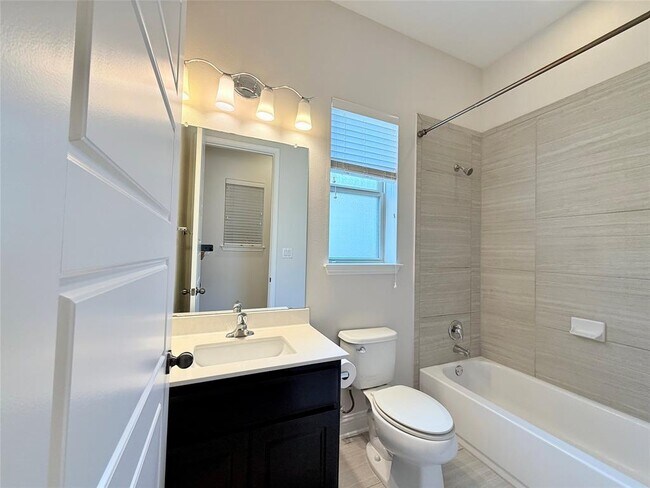 Building Photo - 10911 Hidden Caves Way