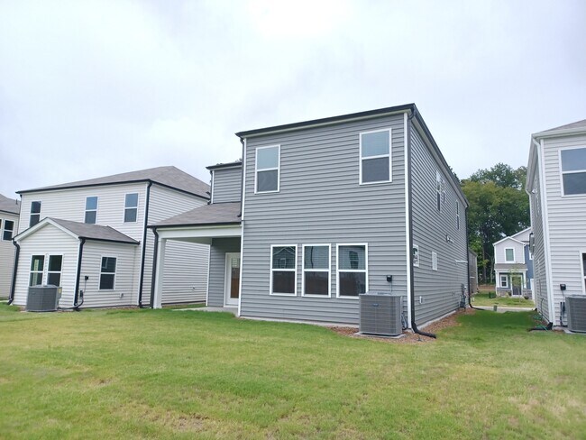 Building Photo - 1006 Depot Dr