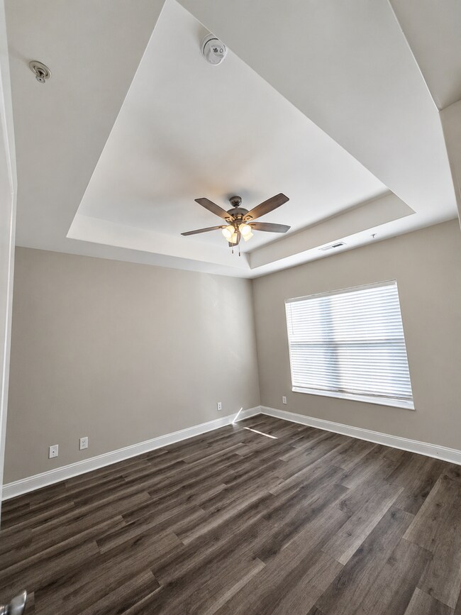 Building Photo - Your Perfect 2-Bedroom Retreat Awaits in Kiskadee Parke