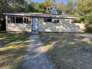 Building Photo - 505 W Hubbard Ave