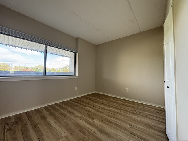 Building Photo - 85 Viscount Dr