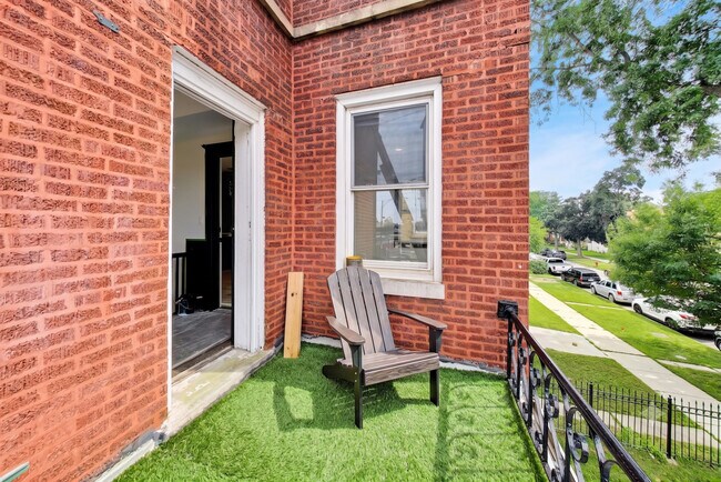 Building Photo - 4815 W Patterson Ave