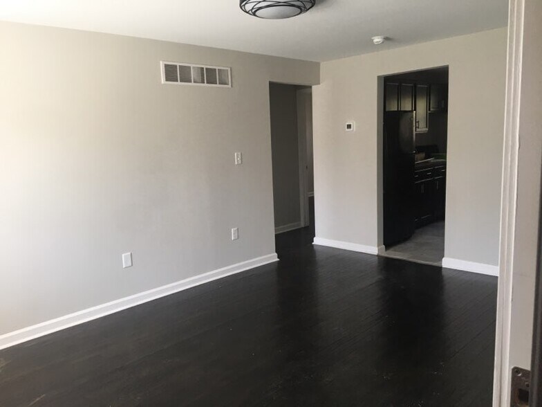 Building Photo - 1703 Lafayette Dr