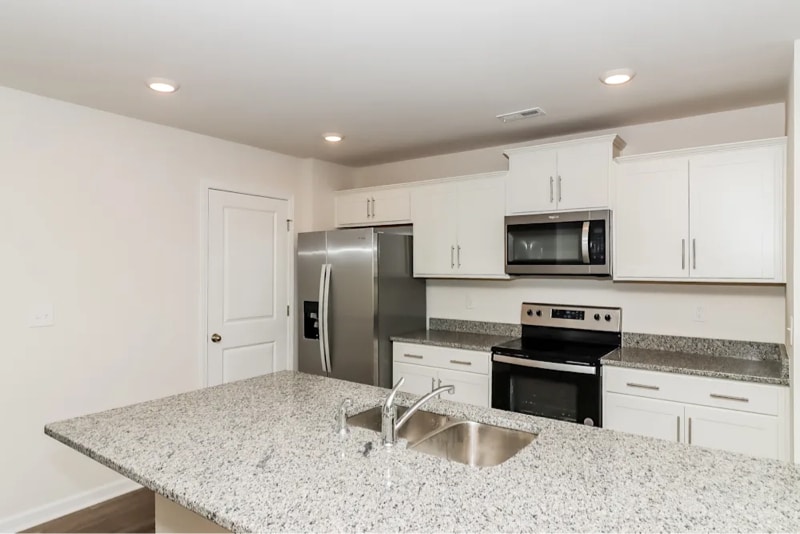 Building Photo - 166 Cassius Dr