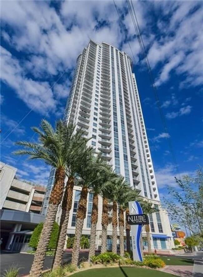 Primary Photo - ***GORGEOUS FURNISHED 1 BEDROOM CONDO AT A...