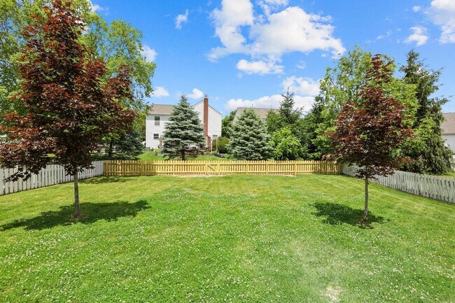 Building Photo - 5998 Blaverly Dr