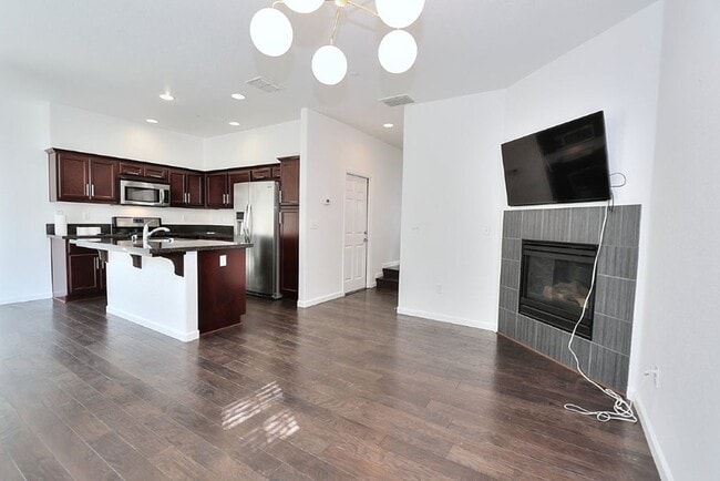 Building Photo - High Demand Park Place Home for Rent!